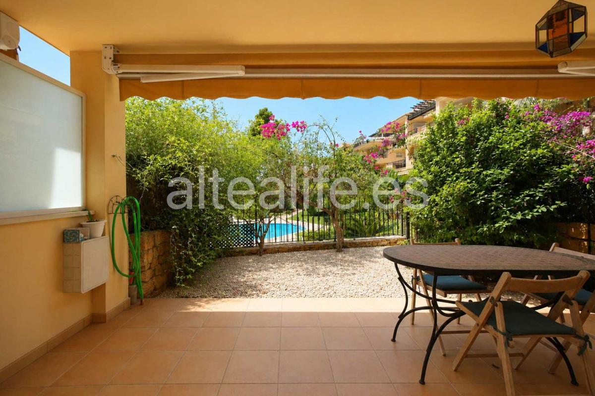 Продажа квартиры на Piso en Calle Isla de Altea, Zona de Mascarat, Altea, Алтея
photo 1
