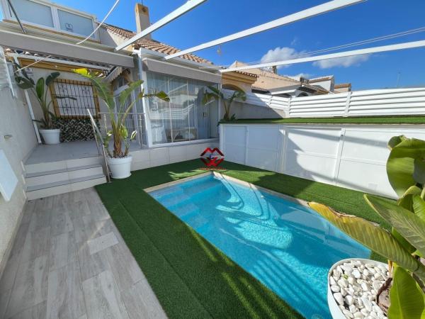 Chalet adosado en Pueblo Latino, Pilar de la Horadada photo 1