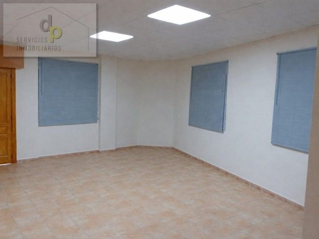 Edificio Residencial de 165m2 en venta en Hondón de los Frailes photo 2