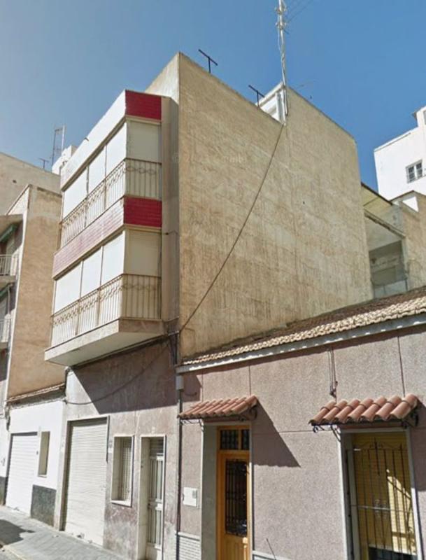 Edificio Residencial de 300m2 en venta en Elche / Elx photo 1