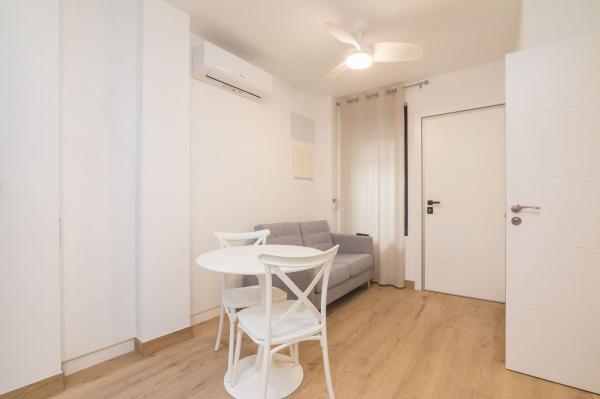 Edificio residencial en Calle Pintor Murillo, Raval de Santa Teresa-El Asilo, Elche / Elx photo 3