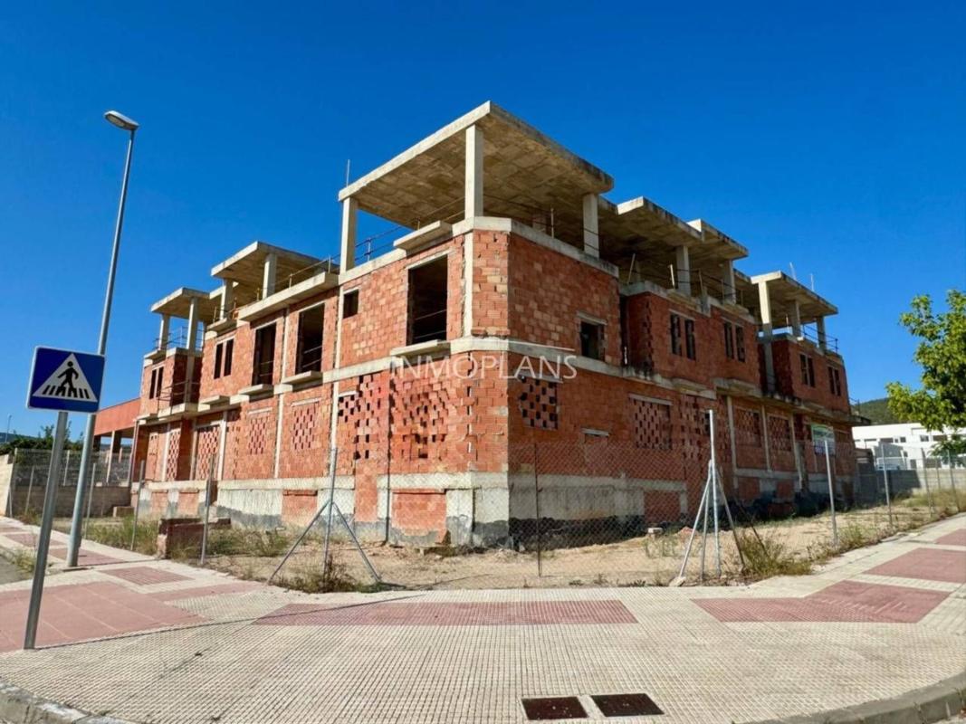 Здание Жилой площадью 1754м2 на продажу в Касталья photo 1