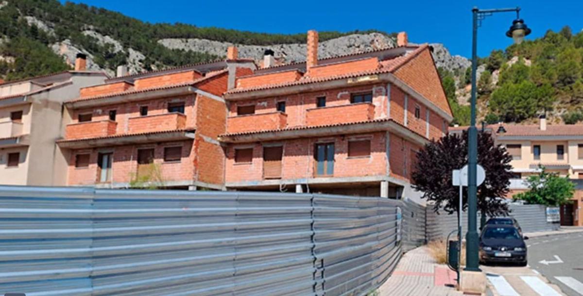 Edificio Residencial de 3252m2 en venta en Alcoy / Alcoi photo 2