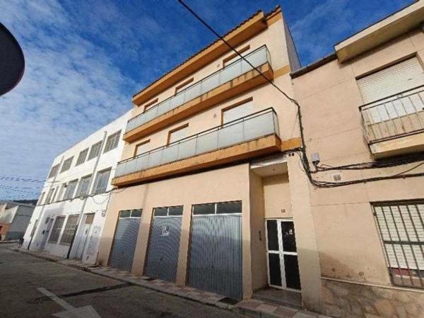 Edificio residencial en Calle de l'Escriptor Joanot Martorell, 18, Castalla photo 1