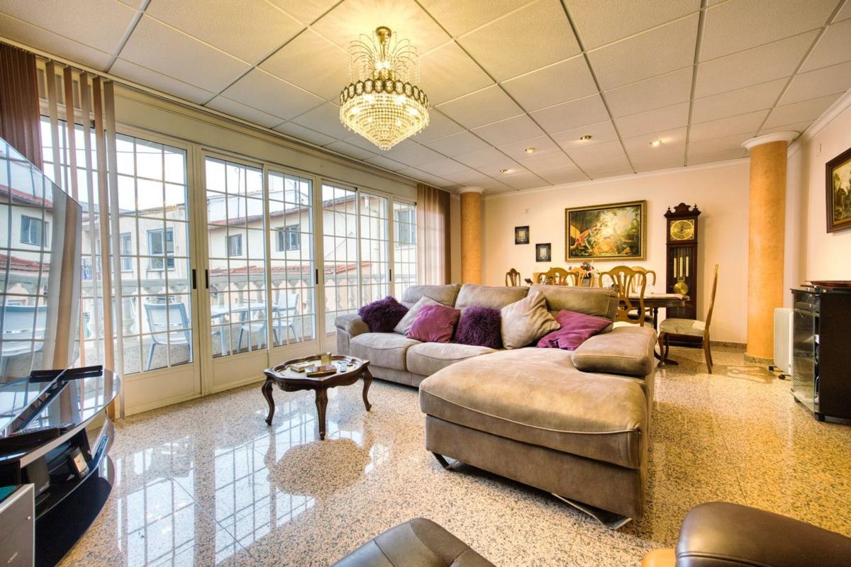 Edificio Residencial de 881m2 en venta en Cocentaina photo 1