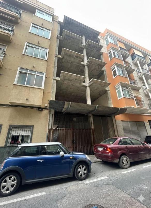 Edificio Residencial de 500m2 en venta en Elche / Elx photo 1