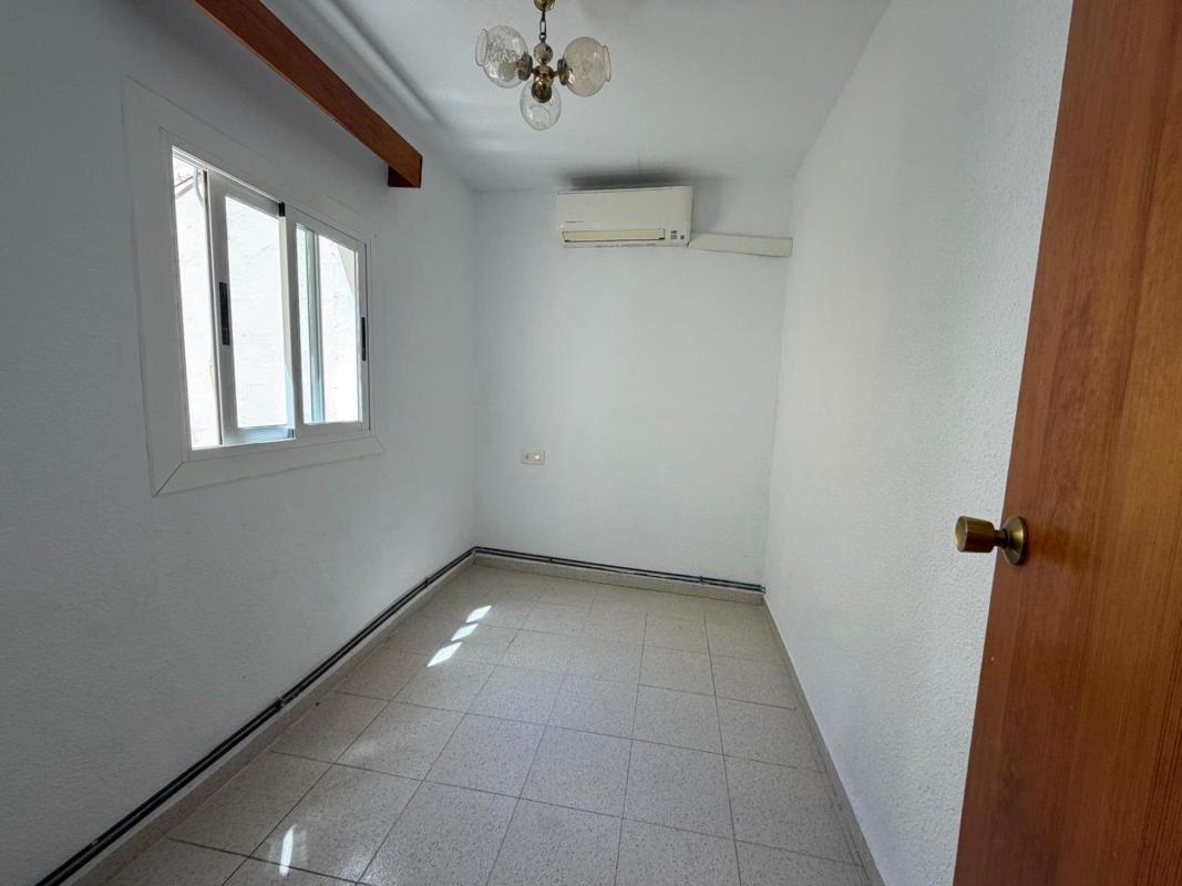 Edificio Residencial de 128m2 en venta en Alicante / Alacant photo 5