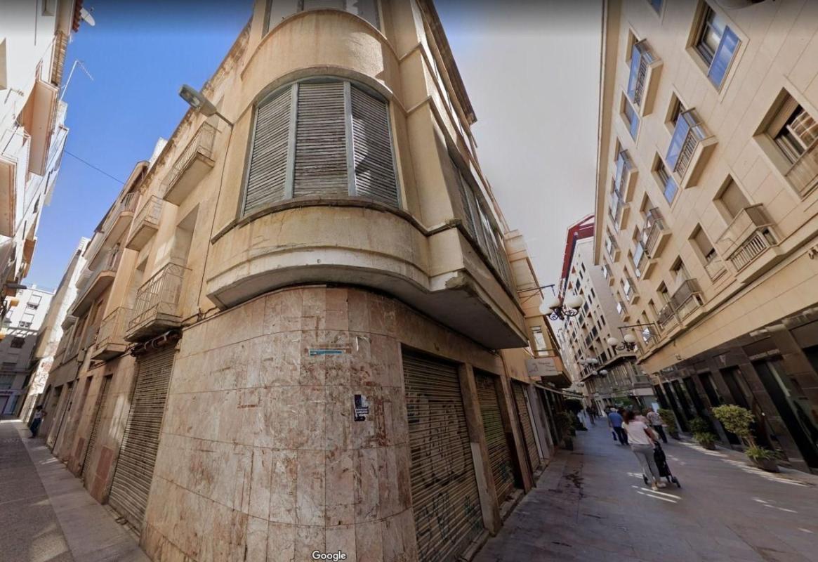 Edificio Residencial de 308m2 en venta en Elche / Elx photo 1