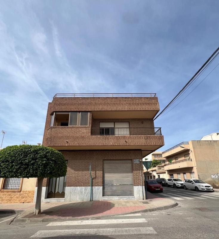 Здание Жилой площадью 350м2 на продажу в Мутхамель photo 4