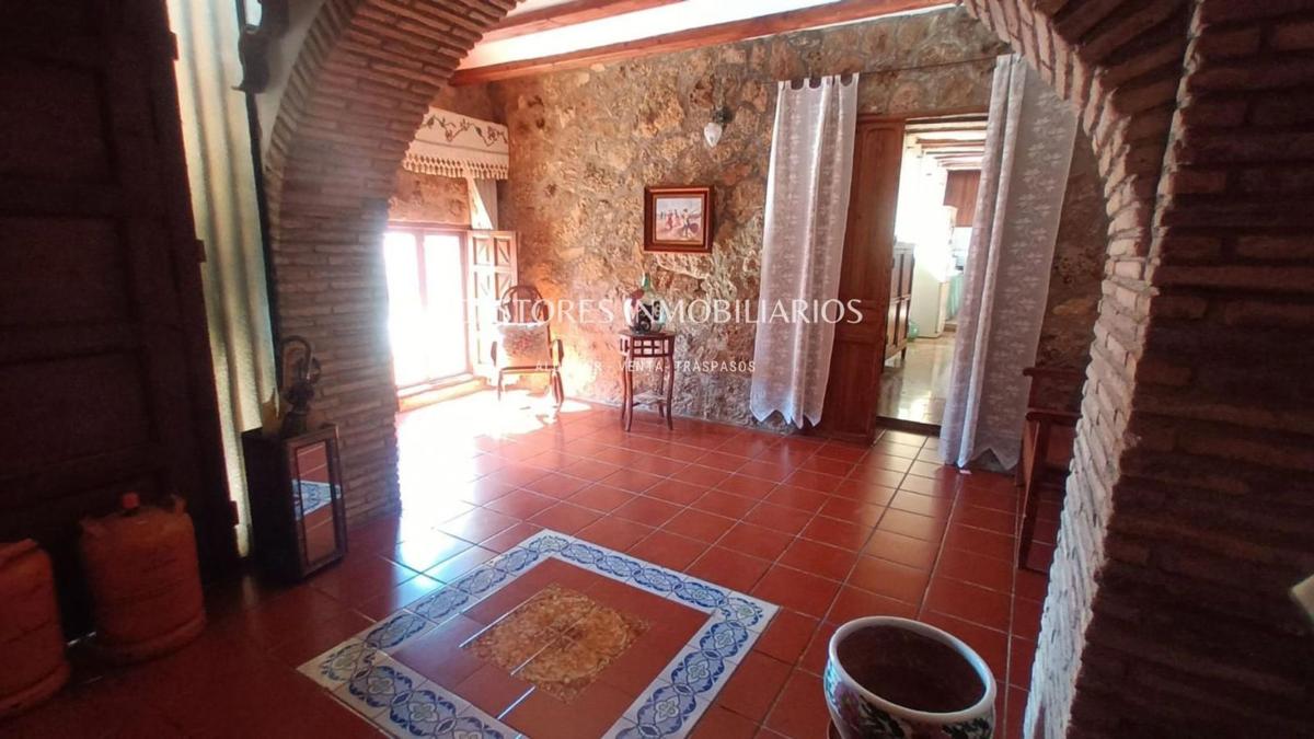 Edificio Residencial de 1134m2 en venta en Muro del Alcoy photo 4