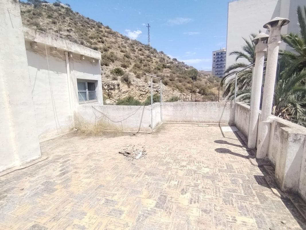 Edificio Residencial de 255m2 en venta en Alicante / Alacant photo 4