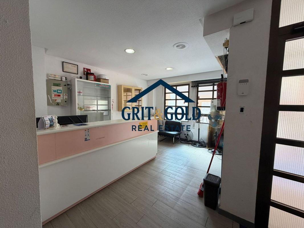 Здание Жилой площадью 600м2 на продажу в Санта Пола photo 3