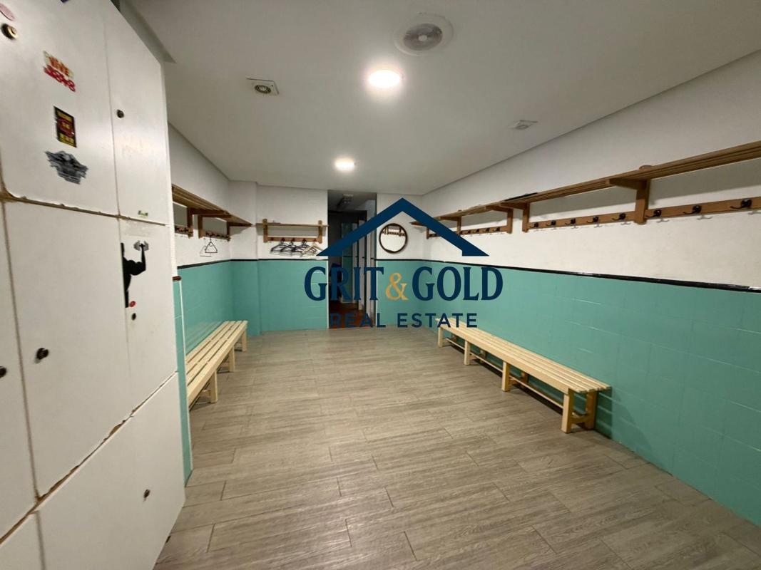 Здание Жилой площадью 600м2 на продажу в Санта Пола photo 5