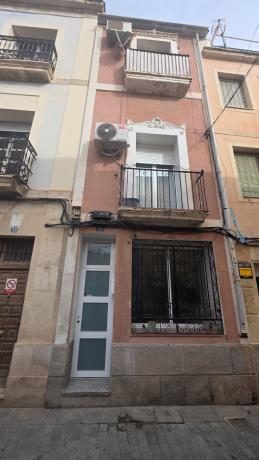 Edificio residencial en Calle de Toledo, 35, Casco Histórico-Santa Cruz, Alicante / Alacant thumbnail 1