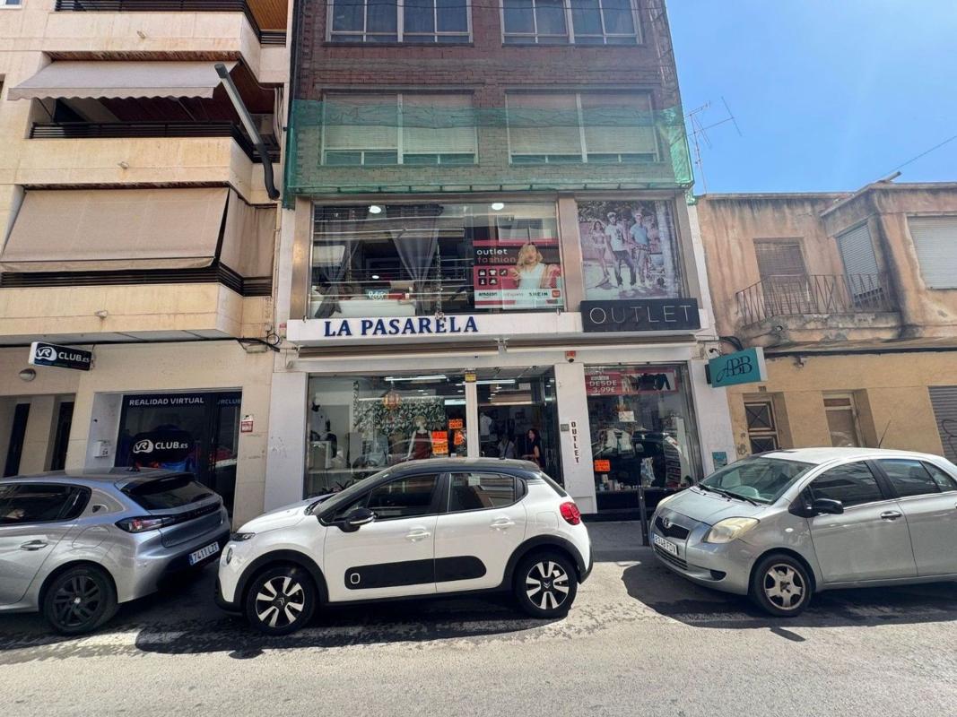 Edificio Residencial de 411m2 en venta en Torrevieja photo 1