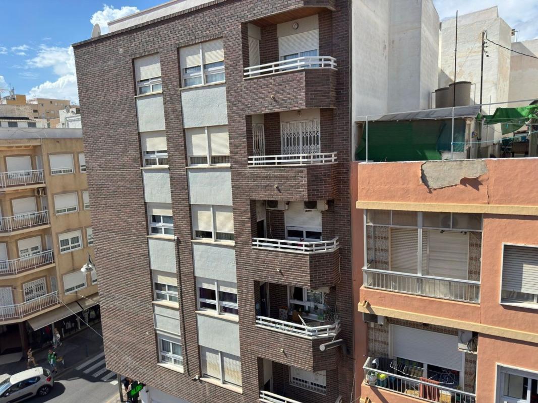 Edificio Residencial de 411m2 en venta en Torrevieja photo 2