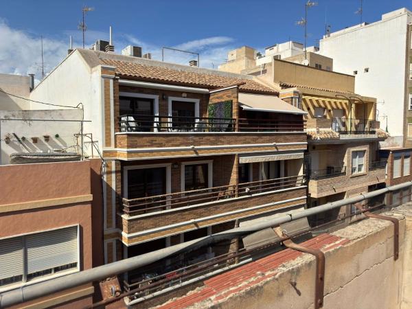 Edificio en Calle Joaquín Chapaprieta, 20, Centro - Muelle Pesquero, Torrevieja thumbnail 2
