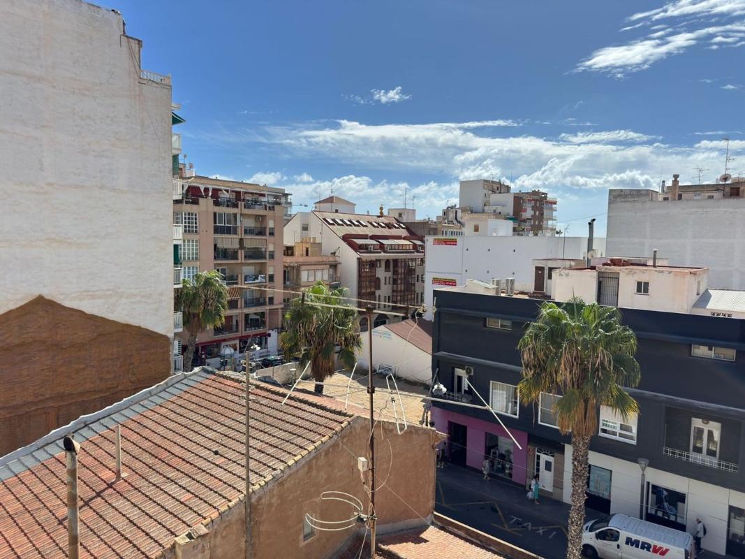 Edificio Residencial de 411m2 en venta en Torrevieja photo 4