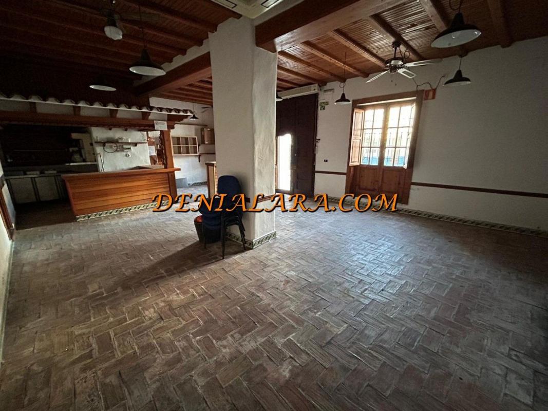 Budynek Mieszkalny o powierzchni 192m2 na sprzedaż w Dénia photo 3