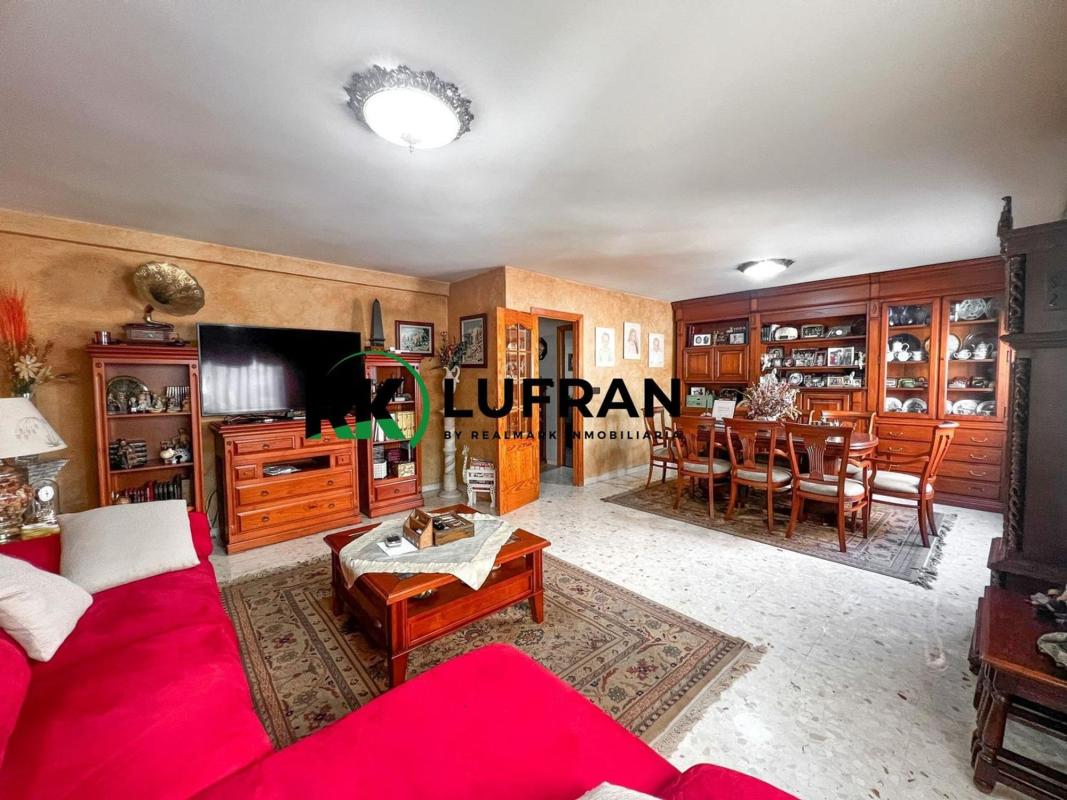 Budynek Mieszkalny o powierzchni 230m2 na sprzedaż w Alicante / Alacant photo 1