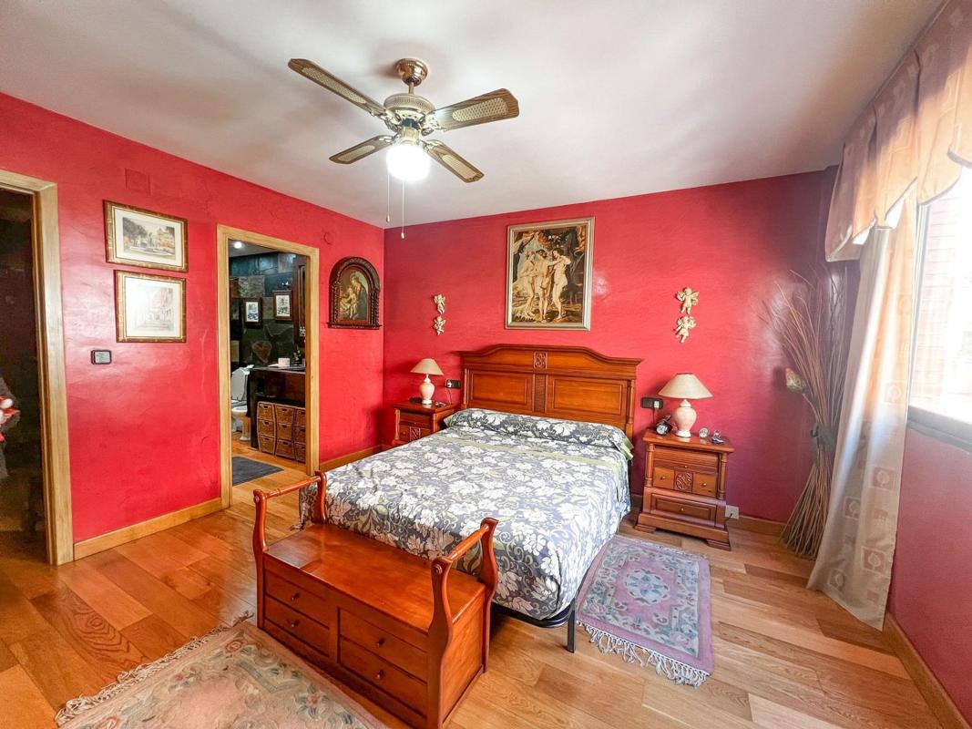 Здание Жилой площадью 360м2 на продажу в Аликанте / Алакант photo 4