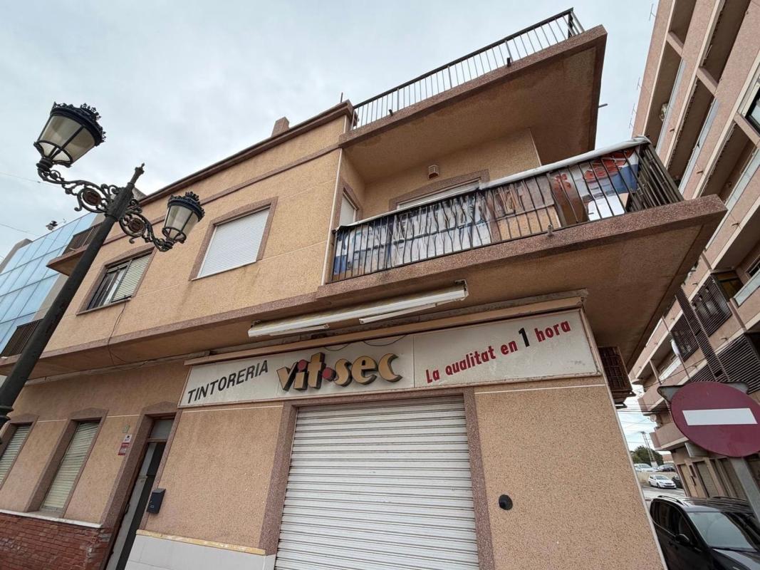 Building Residential of 240m2 for sale in Guardamar del Segura photo 2