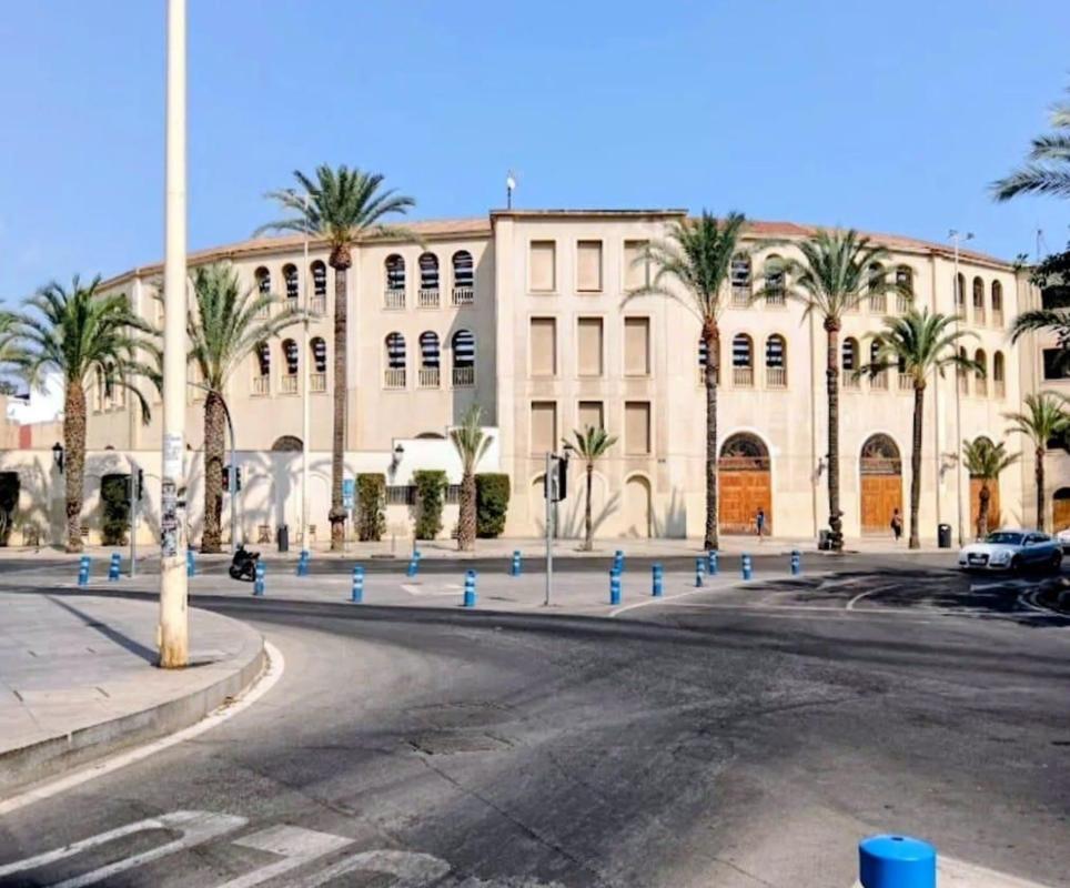 Budynek Mieszkalny o powierzchni 377m2 na sprzedaż w Alicante / Alacant photo 5