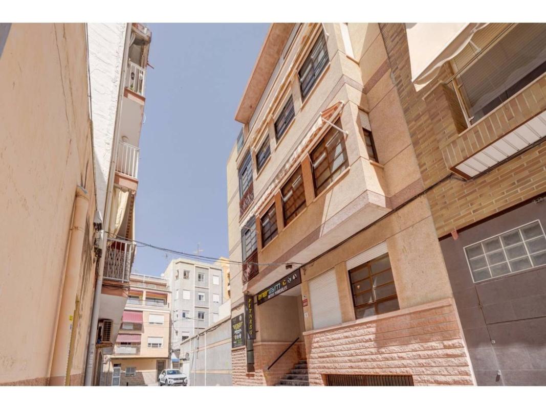 Здание Жилой площадью 456м2 на продажу в Санта Пола photo 5