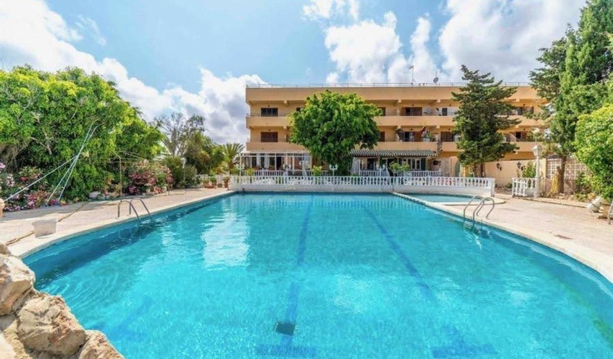 Edificio Residencial de 340m2 en venta en Torrevieja photo 1