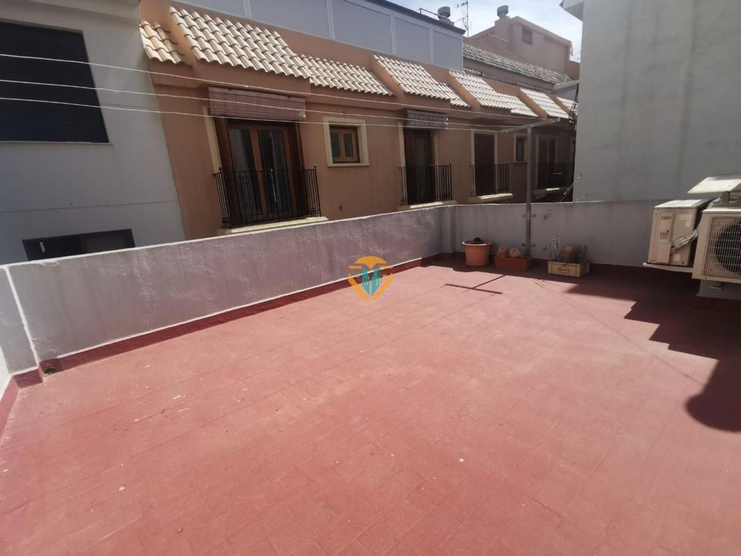 Edificio Residencial de 140m2 en venta en Benidorm photo 2