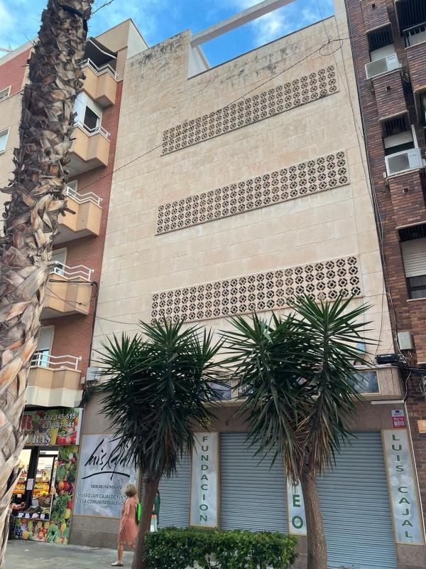 Edificio Residencial de 614m2 en venta en Torrevieja photo 1