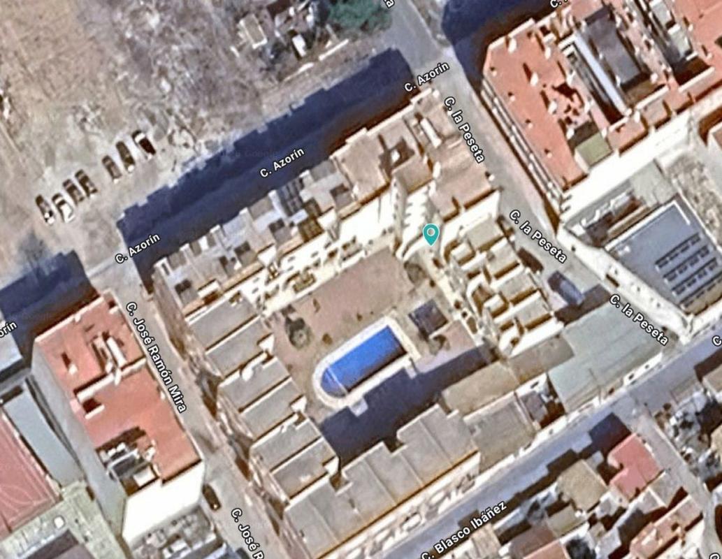 Edificio Residencial de 948m2 en venta en Hondón de los Frailes photo 2