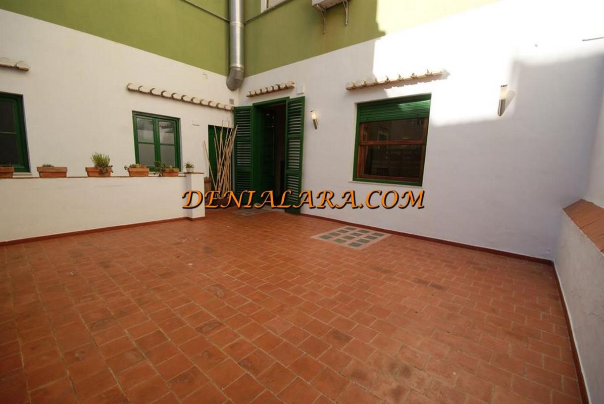 Budynek Mieszkalny o powierzchni 670m2 na sprzedaż w Dénia photo 1