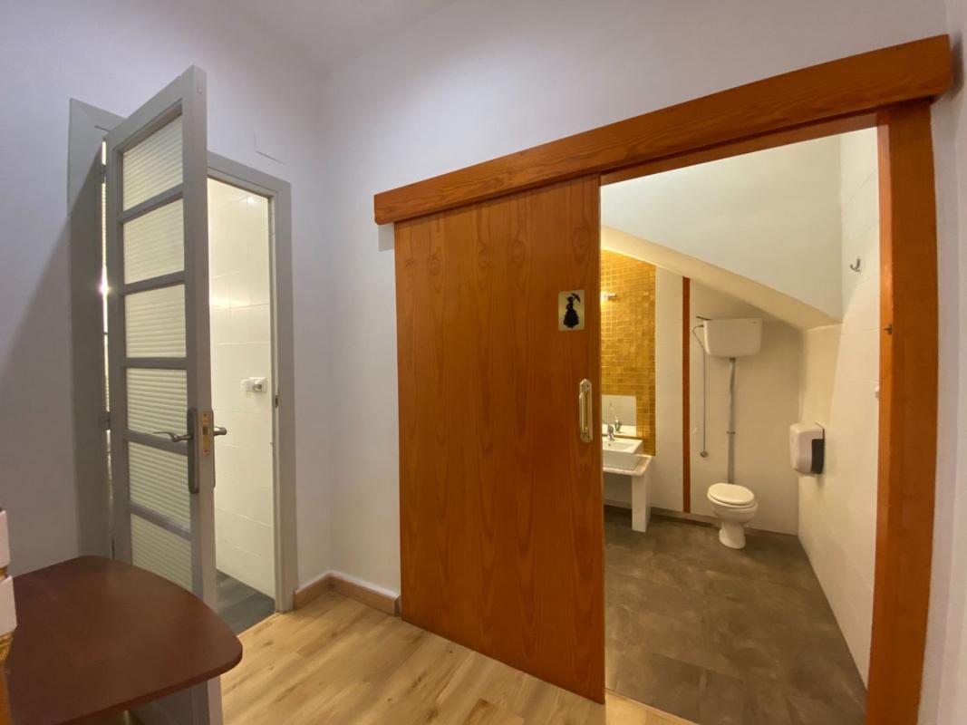 Budynek Mieszkalny o powierzchni 700m2 na sprzedaż w Dénia photo 5