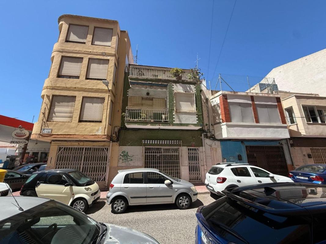 Edificio Residencial de 740m2 en venta en Torrevieja photo 2
