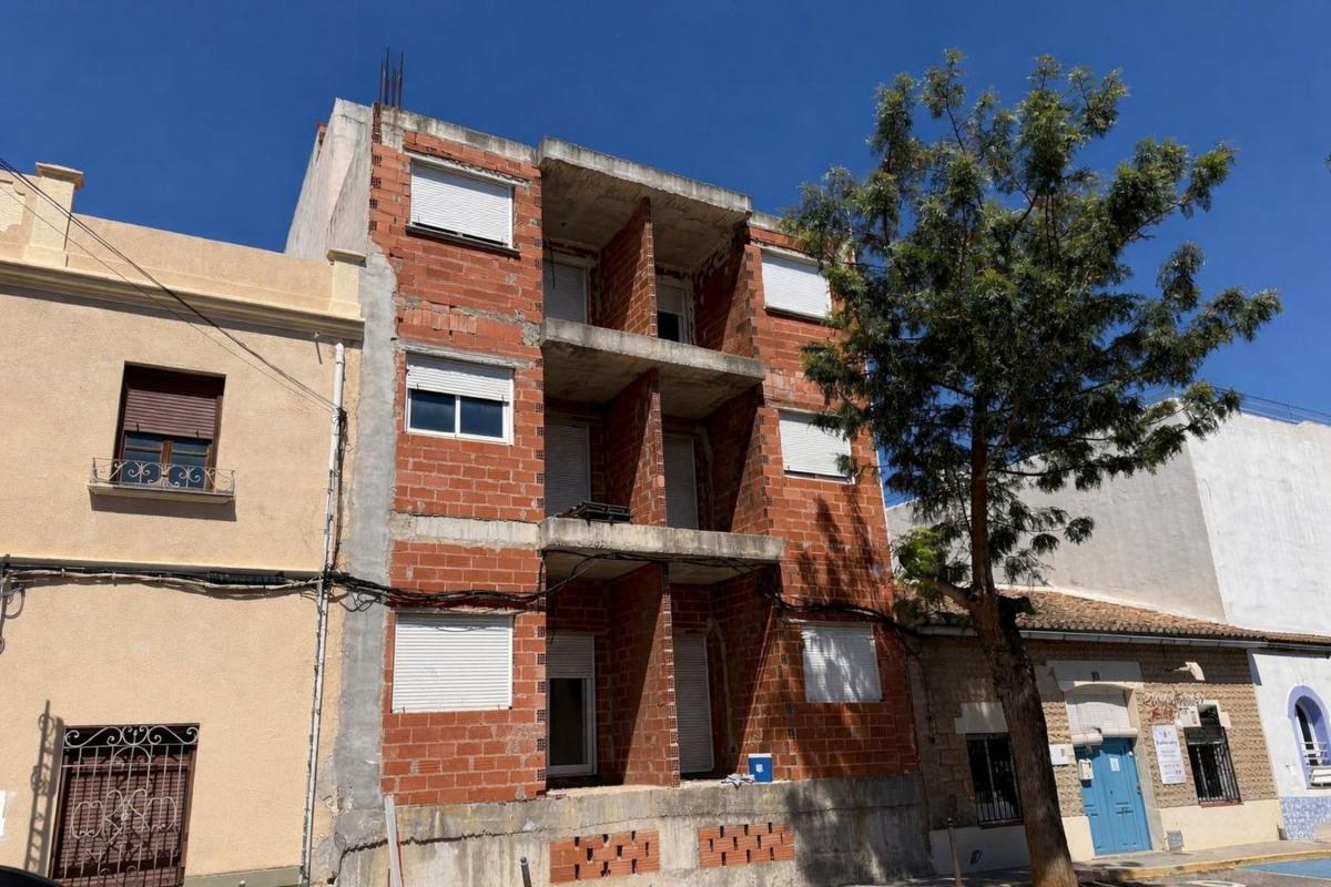Edificio Residencial de 1980m2 en venta en Beniarbeig photo 2