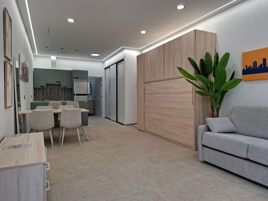 Edificio Residencial de 300m2 en venta en Benidorm photo 1