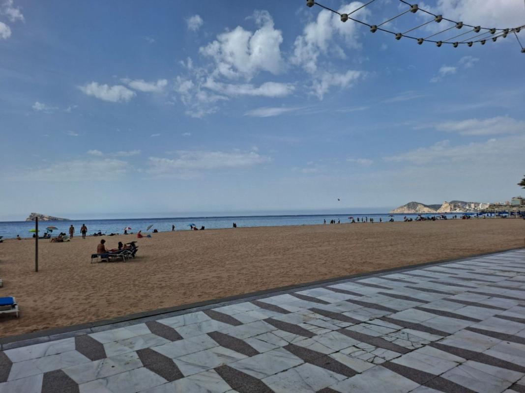 Edificio Residencial de 300m2 en venta en Benidorm photo 2