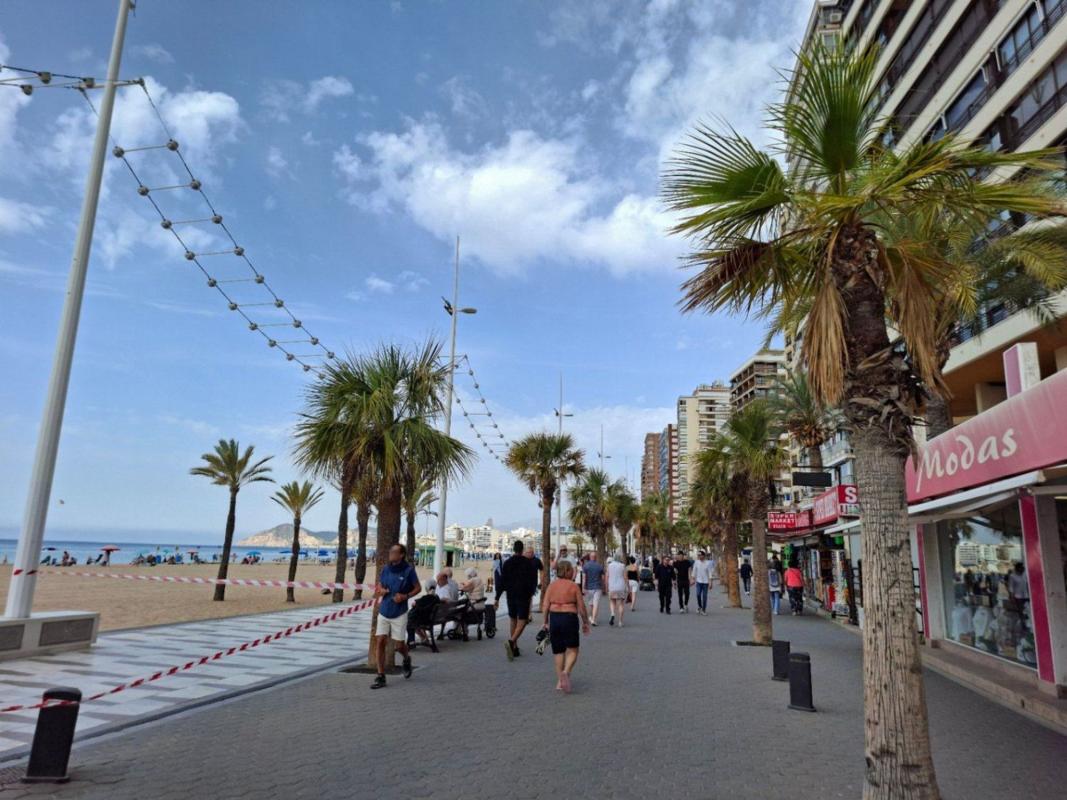 Edificio Residencial de 300m2 en venta en Benidorm photo 3