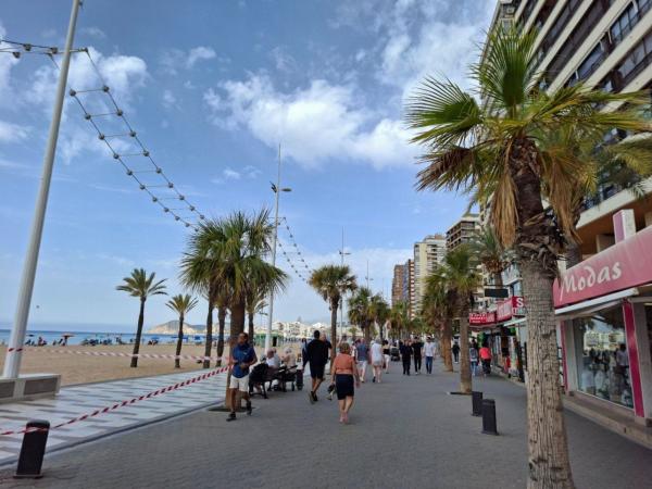 Edificio residencial en Avenida del Mediterráneo, Playa de Levante, Benidorm thumbnail 2
