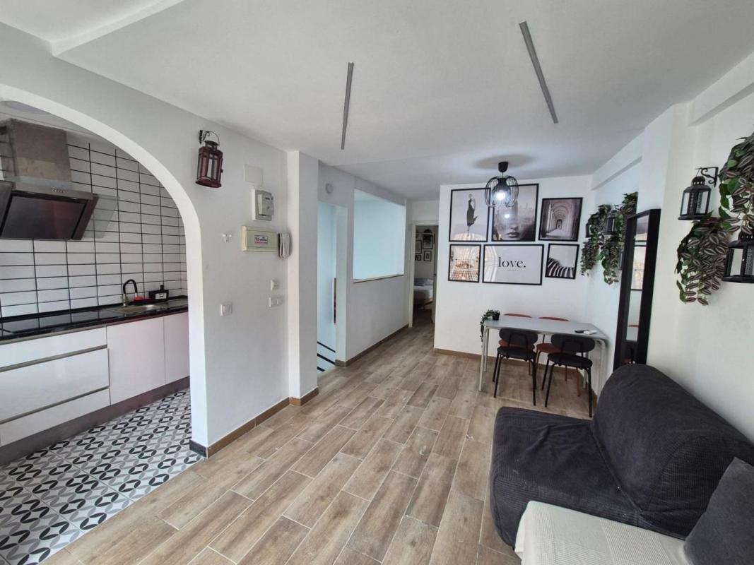 Edificio Residencial de 212m2 en venta en Benidorm photo 4