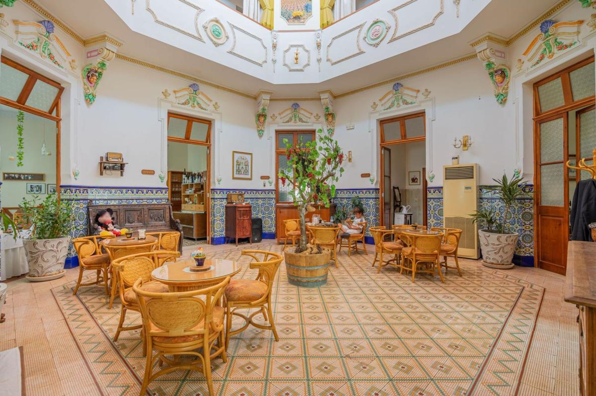 Здание Жилой площадью 699м2 на продажу в Парсент photo 5
