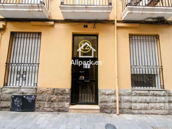 Edificio en Calle Colon, Centro Tradicional, Alicante / Alacant photo 2