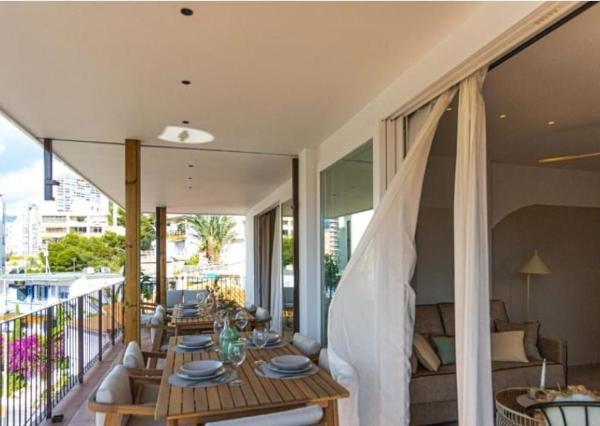 Edificio hotelero en Cala de Finestrat, Finestrat photo 1