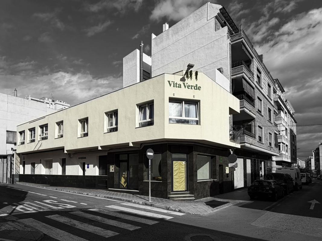 Edificio Residencial de 330m2 en venta en Torrevieja photo 1
