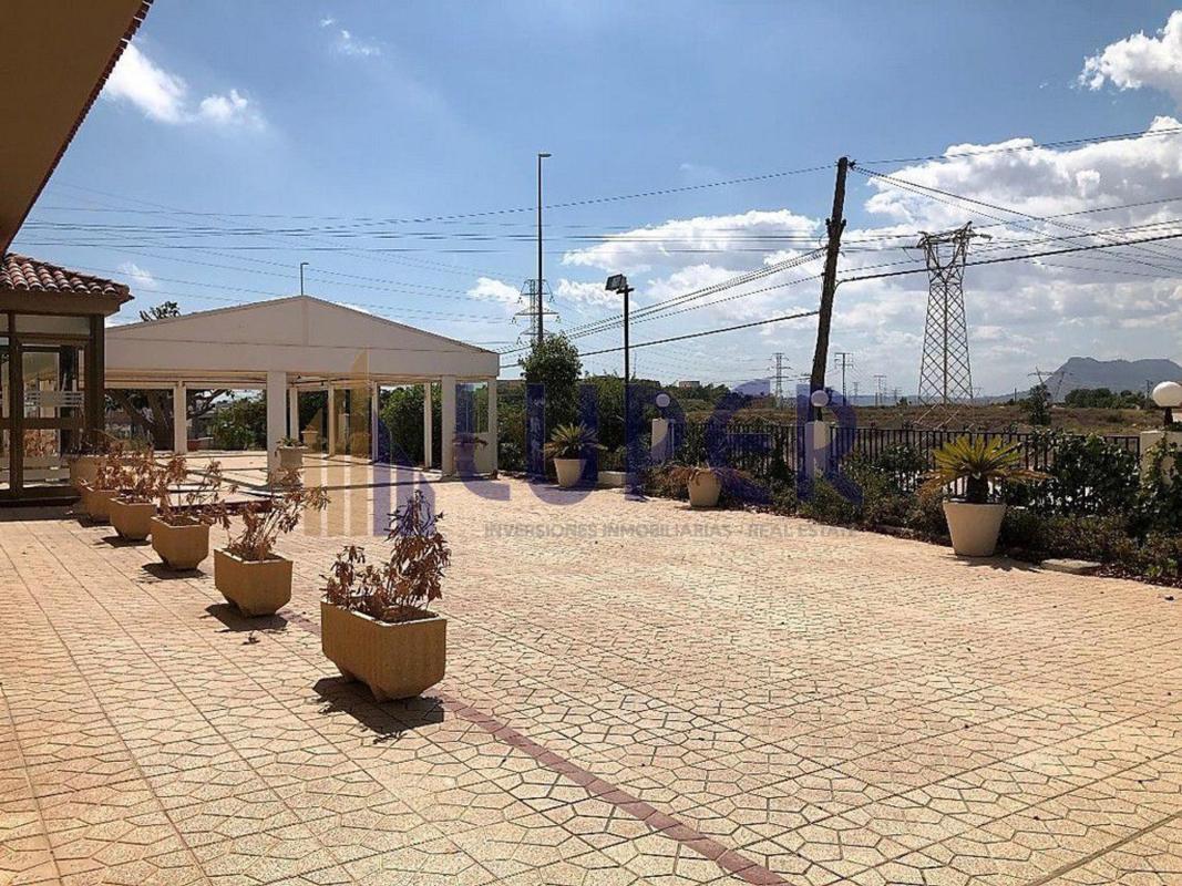 Здание Жилой площадью 2160м2 на продажу в Сан-Висенте-дель-Распейг photo 4