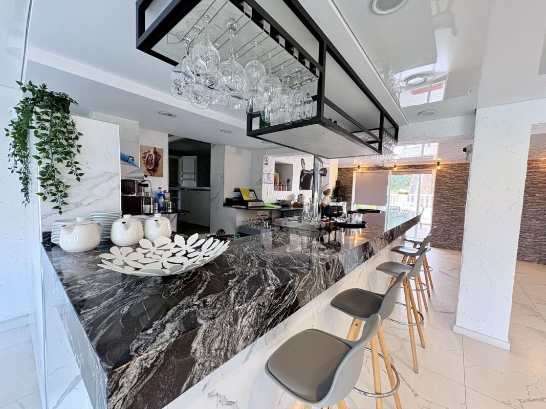 Edificio Residencial de 690m2 en venta en Alicante / Alacant photo 2
