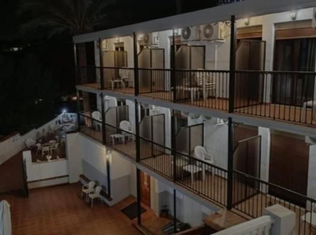 Edificio Residencial de 643m2 en venta en Altea photo 3