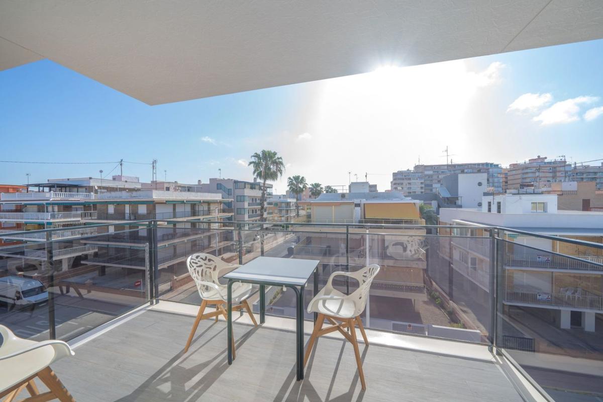 Edificio Residencial de 1137m2 en venta en Santa Pola photo 5