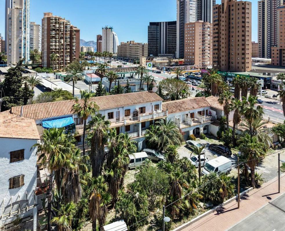 Edificio Residencial de 1753m2 en venta en Finestrat photo 1